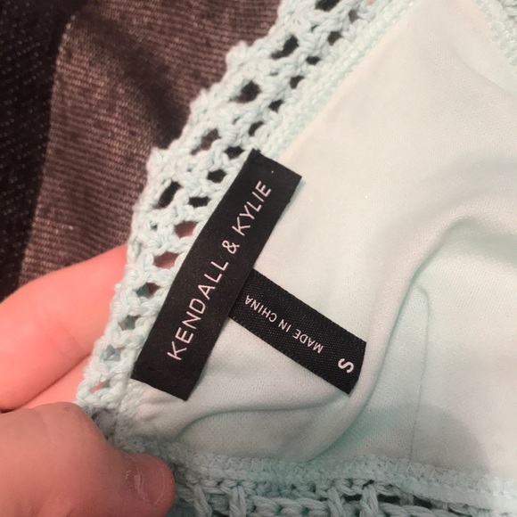 Halter top - Picture 3 of 3